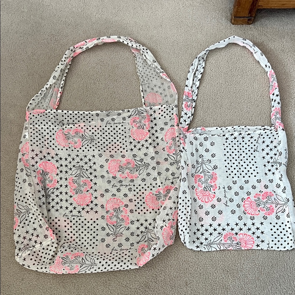 Set of 2 Free People Tote Bags - Picture 4 of 4